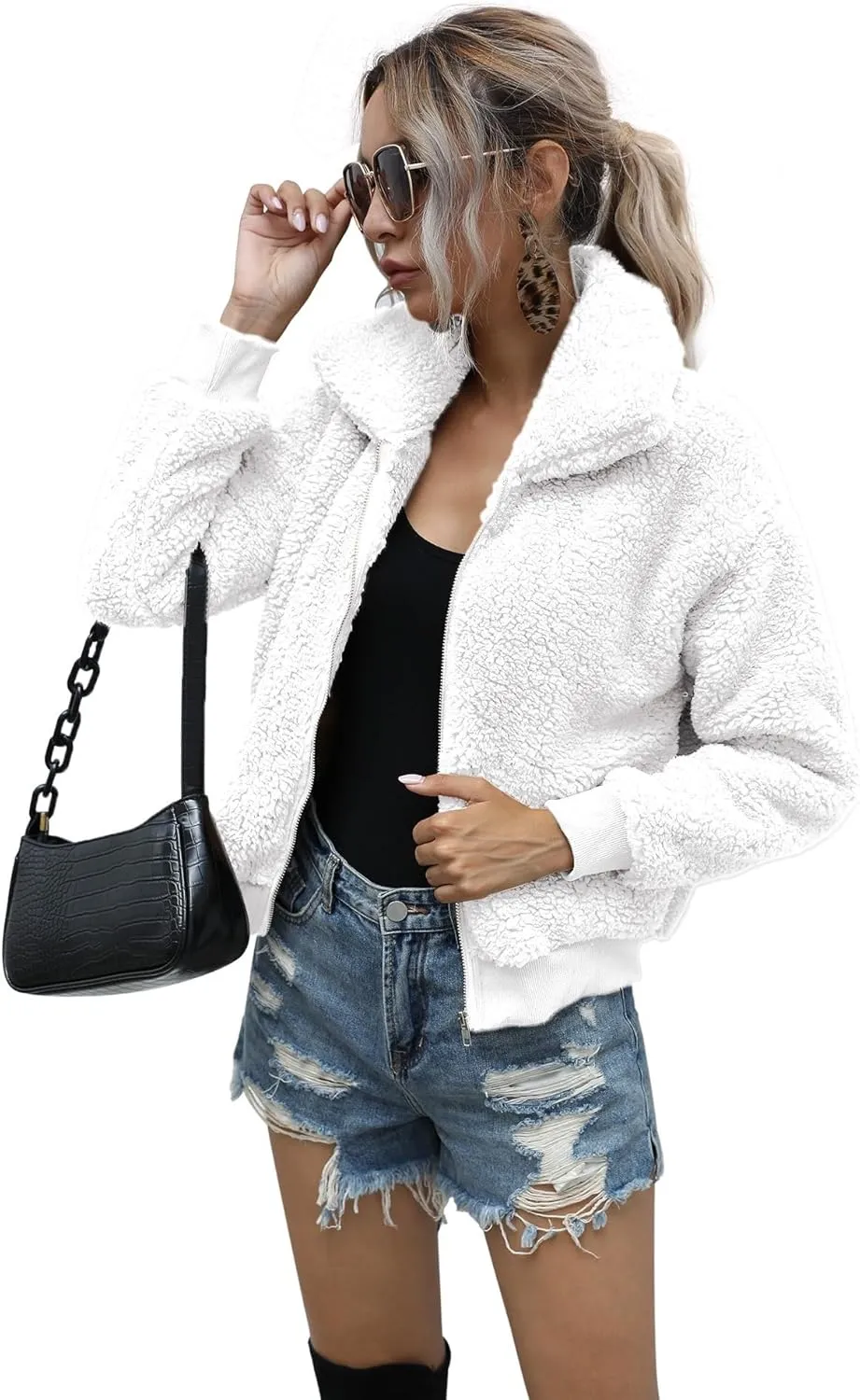 AKEWEI Women's Short Faux Fur Coat Casual Shaggy Jacket with Pockets Warm Winter Zip-Up Fluffy Outwear